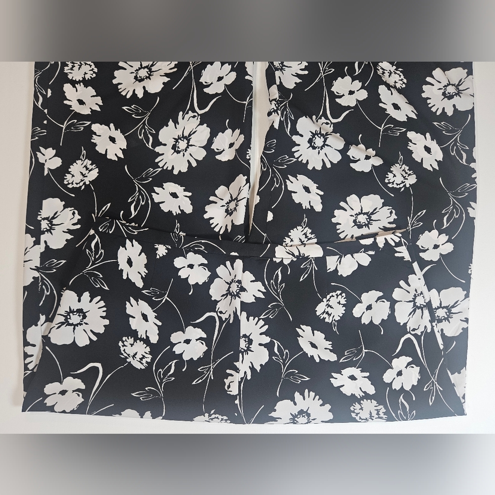 Lauren Ralph Lauren Womens Pants‎ Size 10P Black White Floral Wide Leg High Rise - Picture 6 of 7